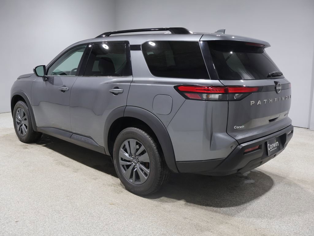 Used 2023 Nissan Pathfinder SV w/ Cargo Package image 4