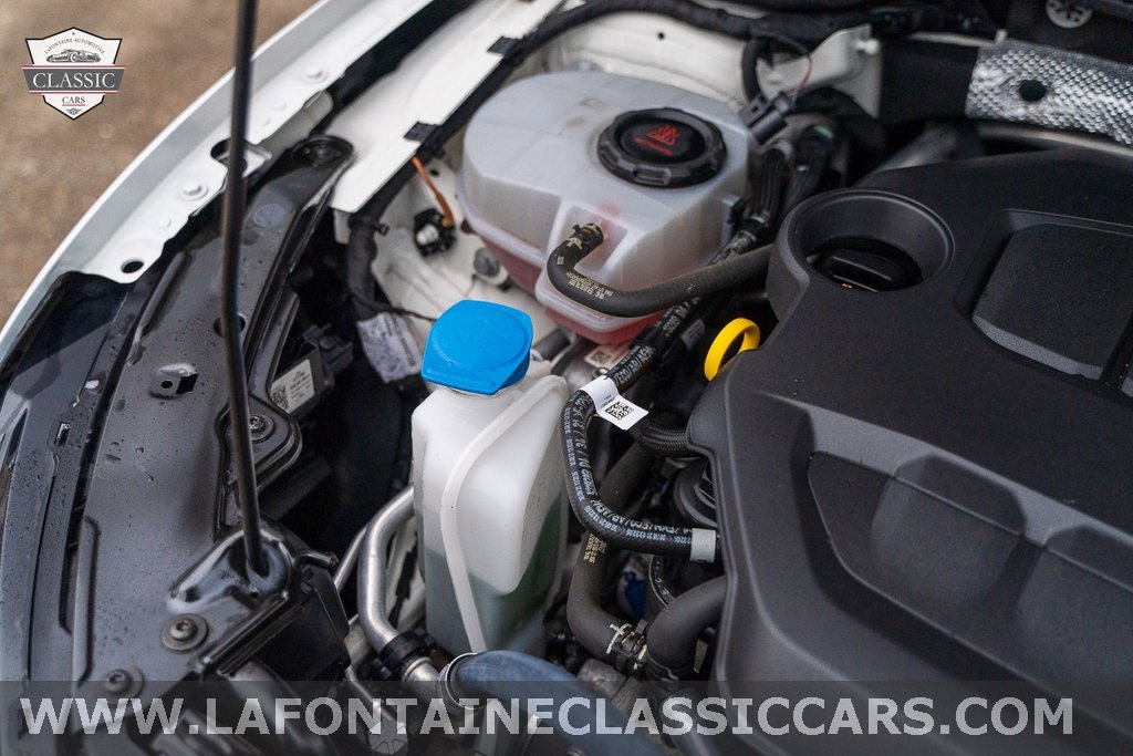 Used 2022 Volkswagen Golf R image 34