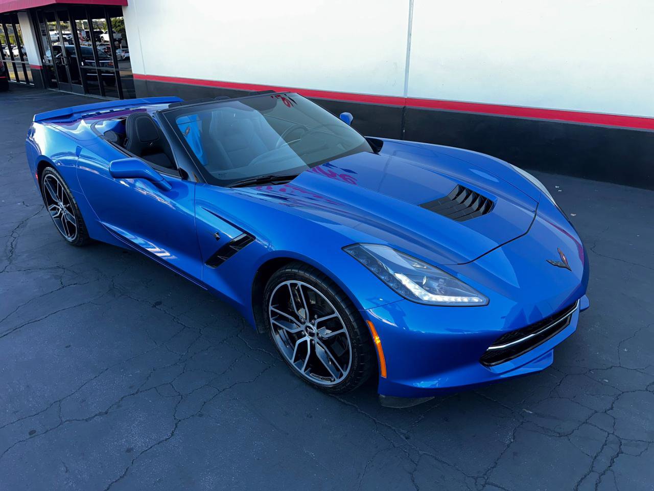 Used 2015 Chevrolet Corvette Stingray Convertible w/ 2LT Preferred Equipment Group RWD image 1