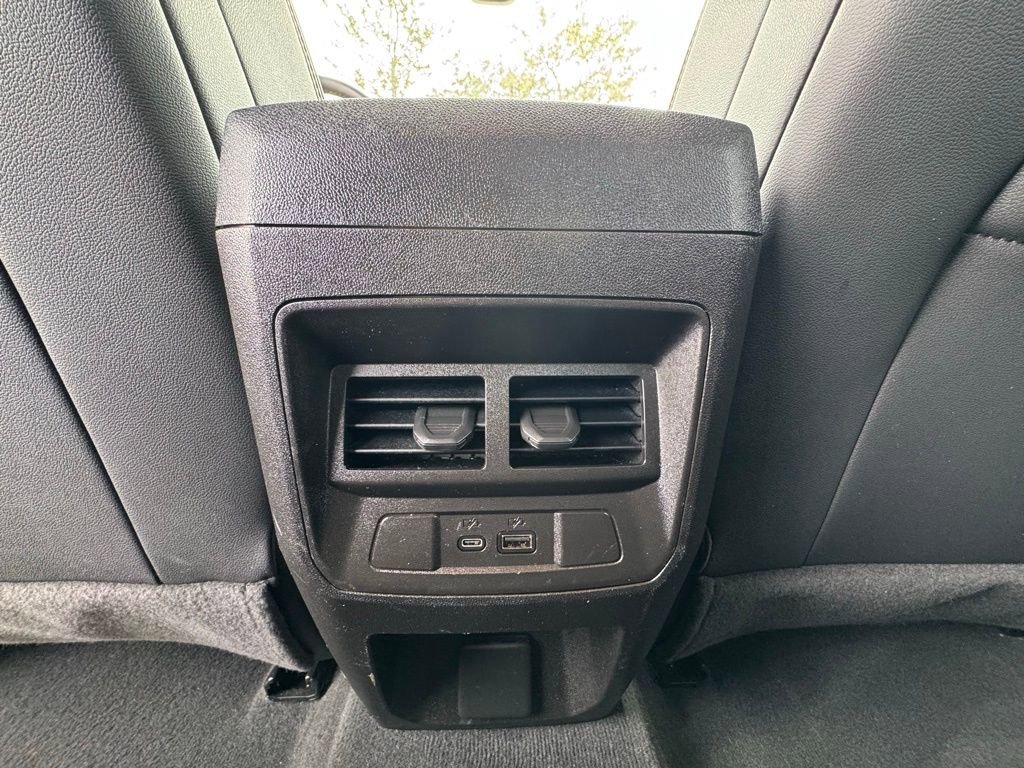 Used 2024 GMC Canyon AT4 w/ Technology Package image 34