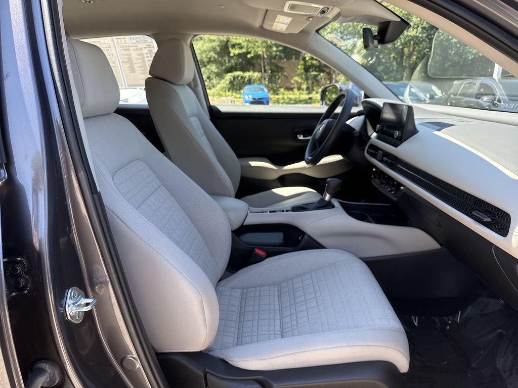 Used 2023 Honda HR-V LX image 25