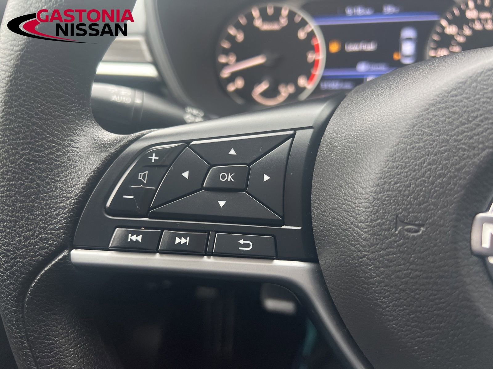 Used 2024 Nissan Altima 2.5 SV image 48