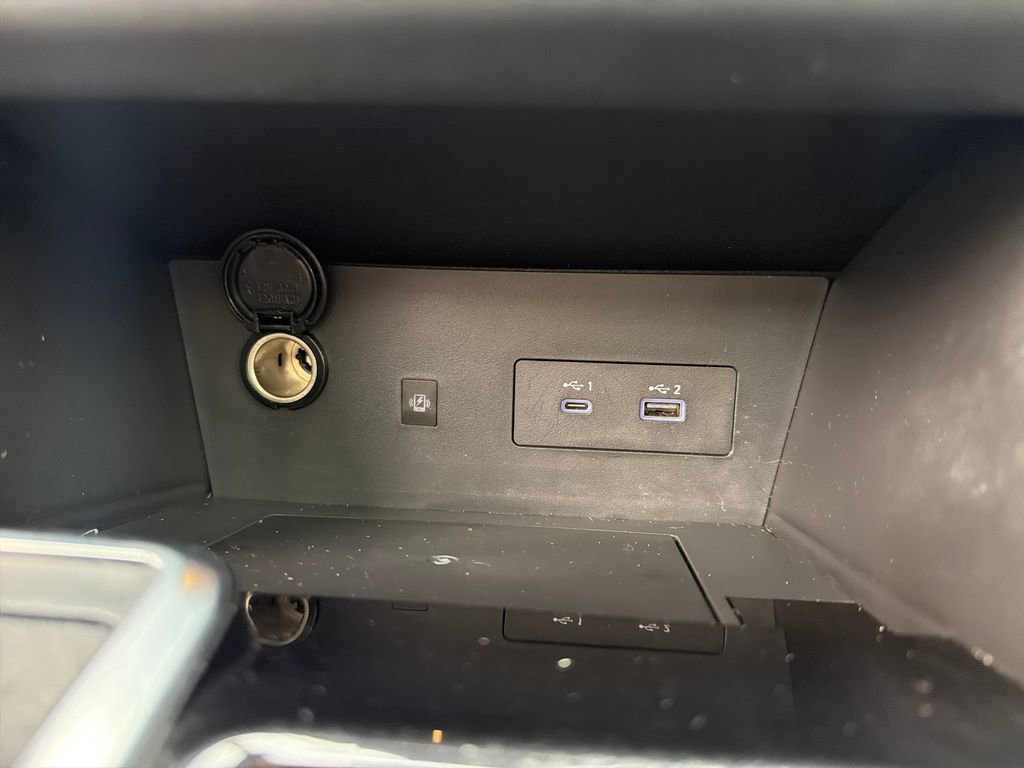 Used 2022 Nissan Pathfinder Platinum w/ Cargo Package image 40