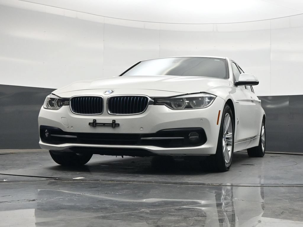 Used 2018 BMW 330e RWD image 40