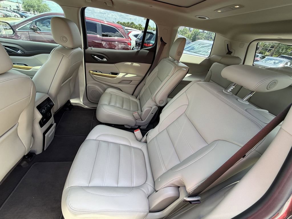 Used 2019 GMC Acadia Denali w/ Technology Package FWD image 17