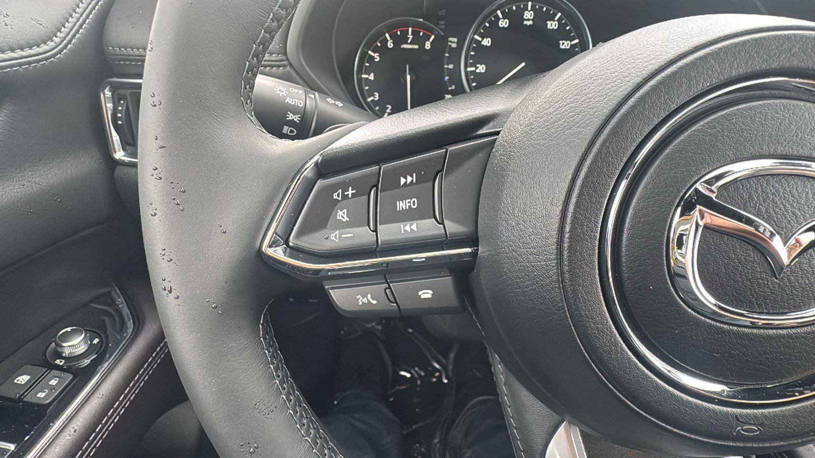 New 2025 MAZDA CX-5 Signature image 30