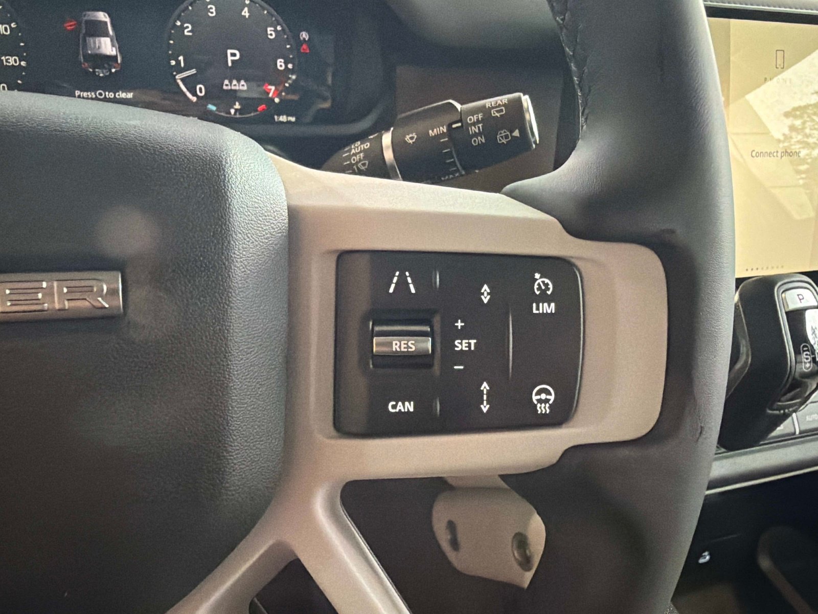 New 2026 Land Rover Defender 110 X-Dynamic SE AWD/4WD image 26