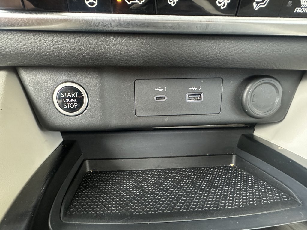Used 2023 Nissan Rogue SL FWD image 28