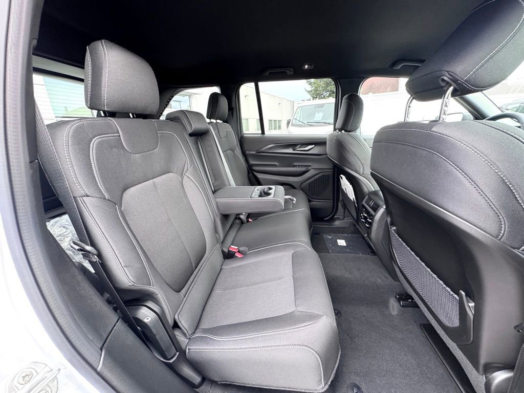 New 2026 Jeep Grand Cherokee Laredo AWD/4WD image 21