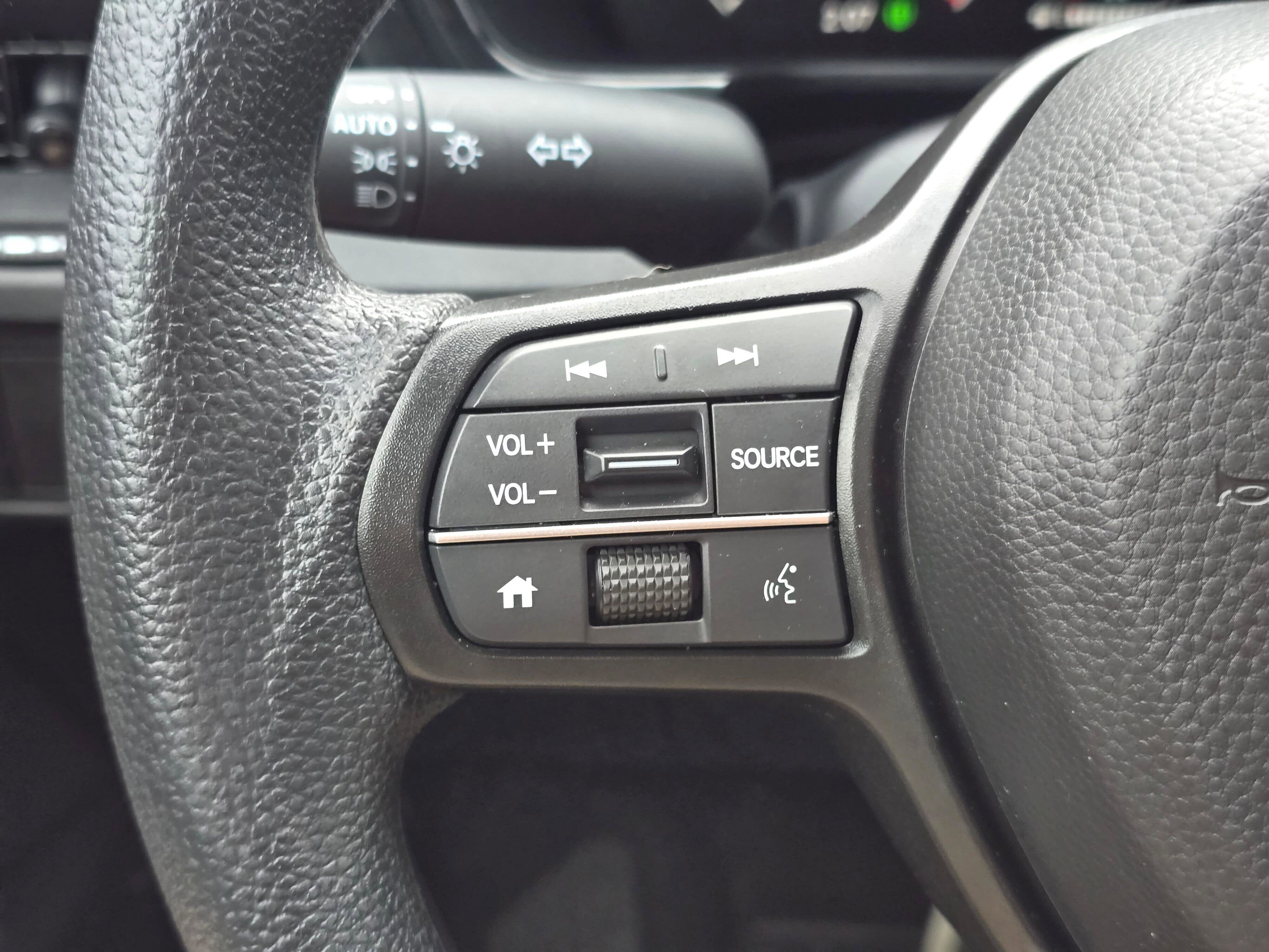 Certified 2025 Honda CR-V LX image 32