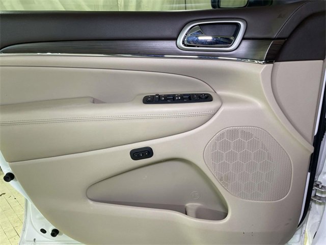 Used 2018 Jeep Grand Cherokee Overland image 38