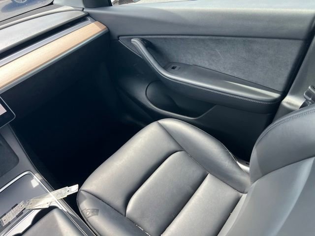Used 2022 Tesla Model Y Performance AWD/4WD image 15