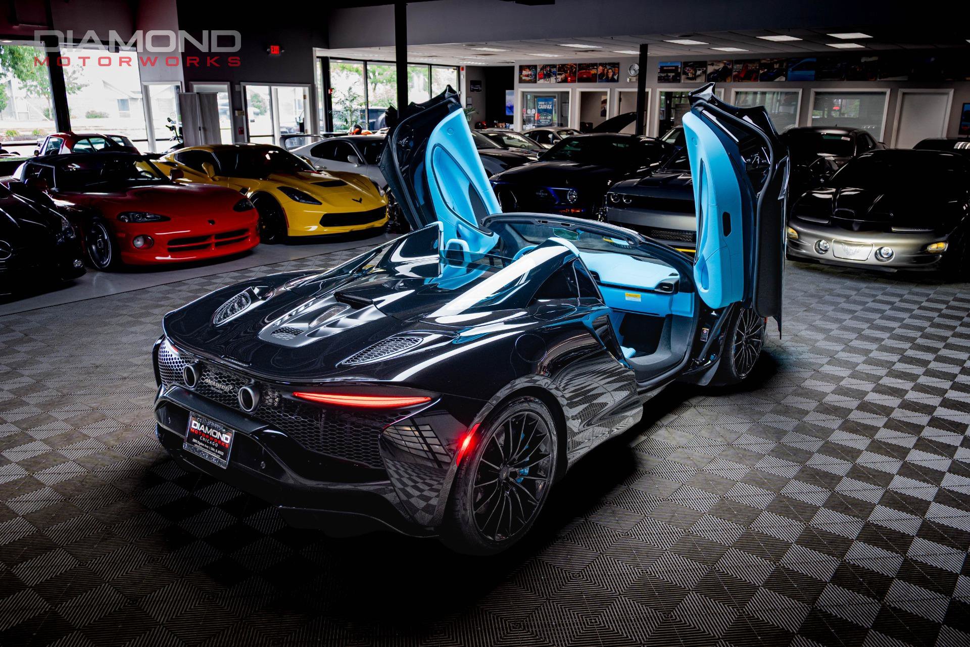 Used 2026 McLaren Artura Spider RWD image 4