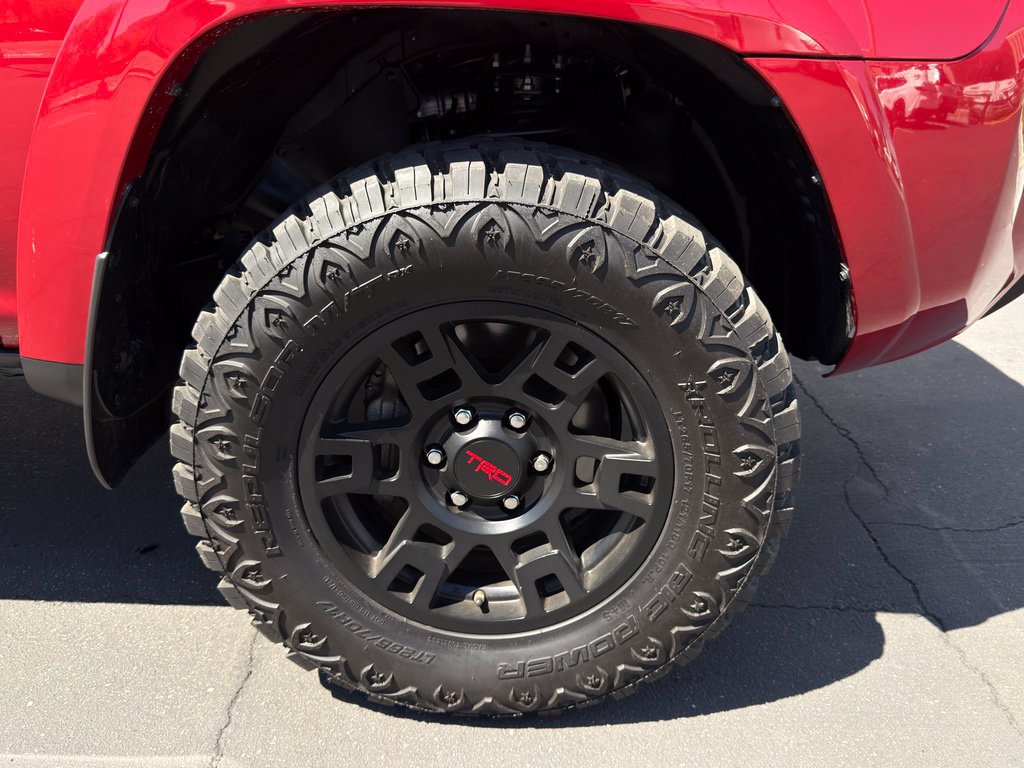 Used 2021 Toyota 4Runner Venture w/ Moonroof Package AWD/4WD image 12