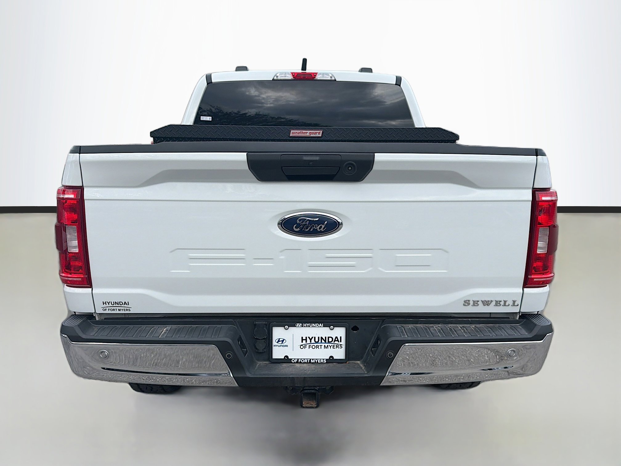 Used 2022 Ford F150 XLT w/ Trailer Tow Package image 4
