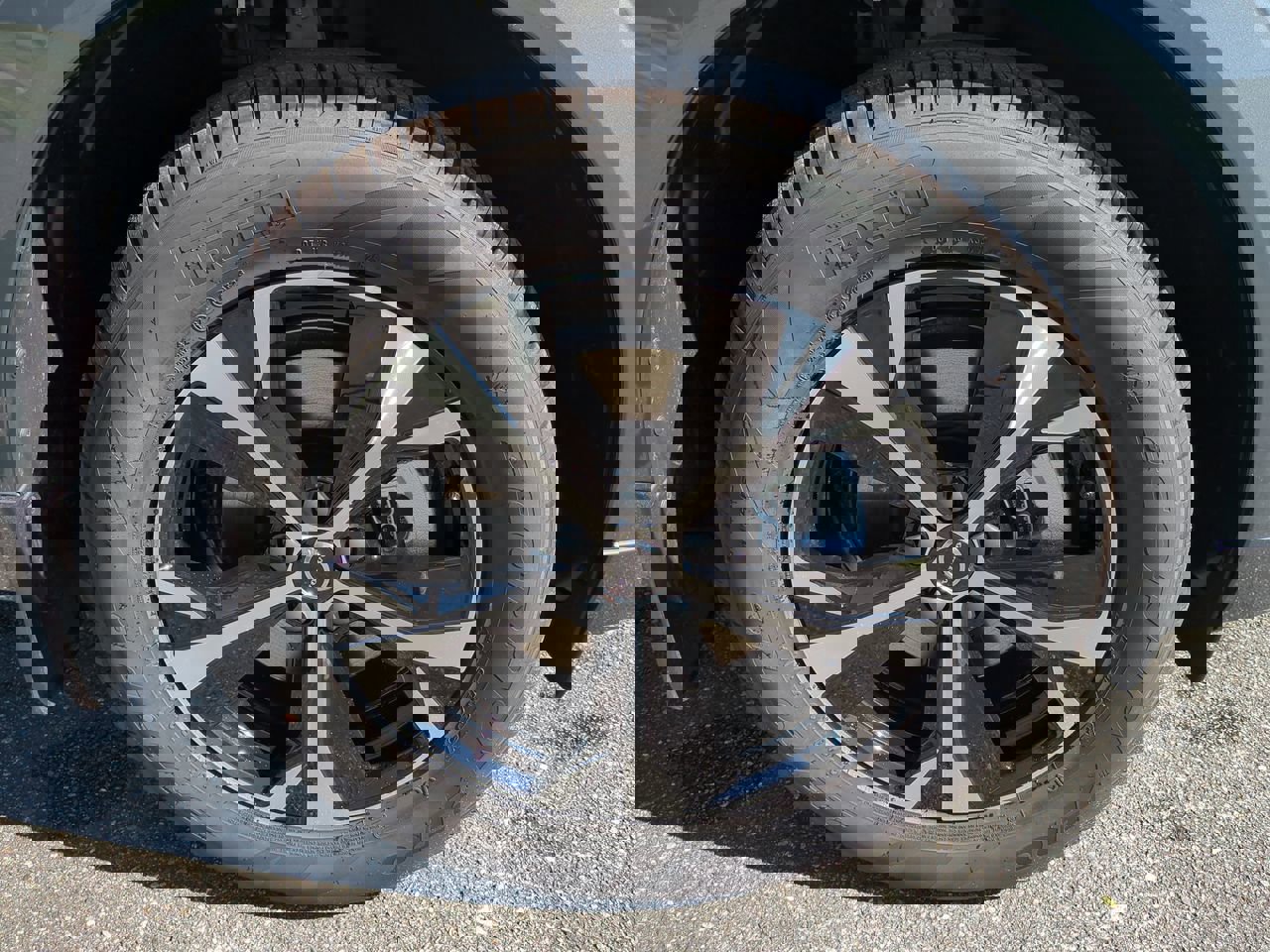 New 2026 Volvo XC60 B5 Core w/ Climate Package image 11