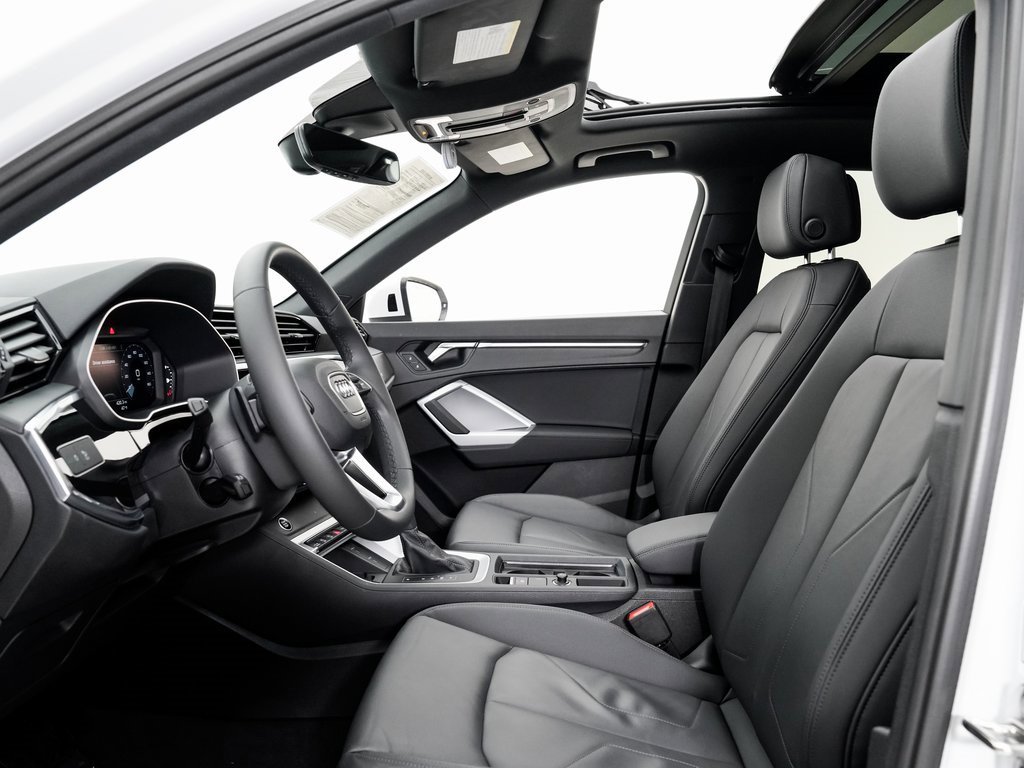 Certified 2024 Audi Q3 2.0T Premium image 6