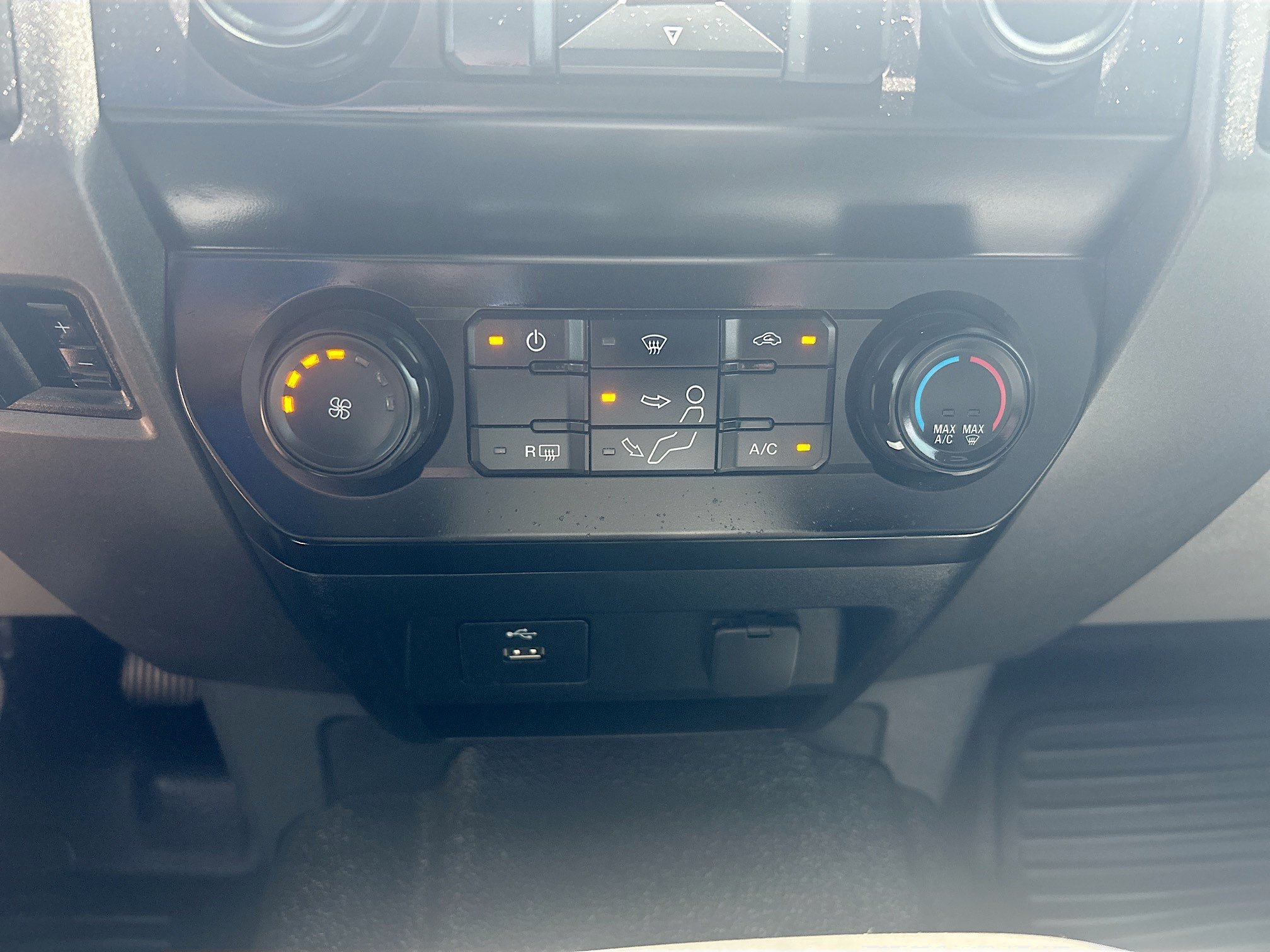 Used 2022 Ford F250 XL w/ Power Equipment Group RWD image 14