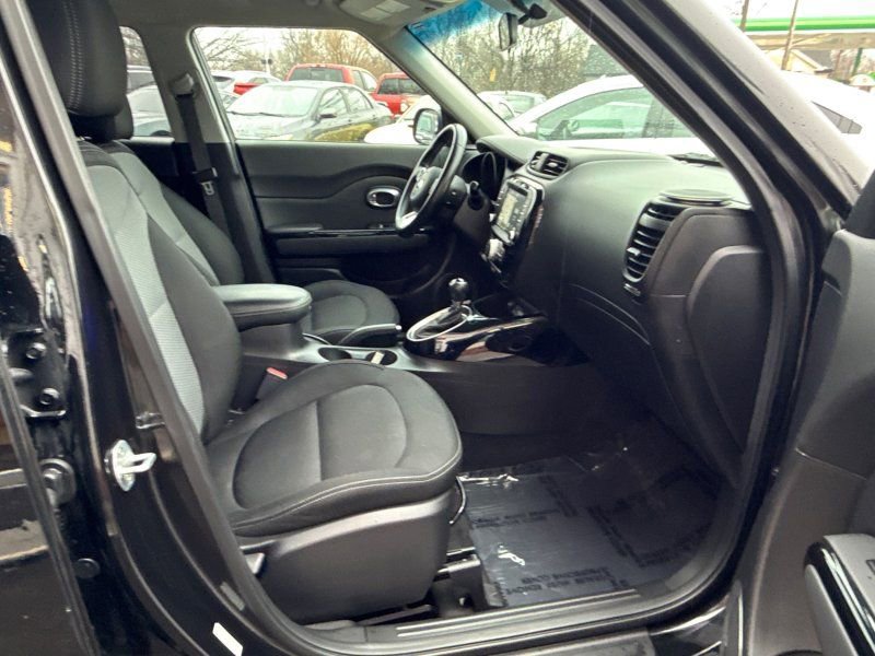 Used 2018 Kia Soul + w/ Audio Package image 17