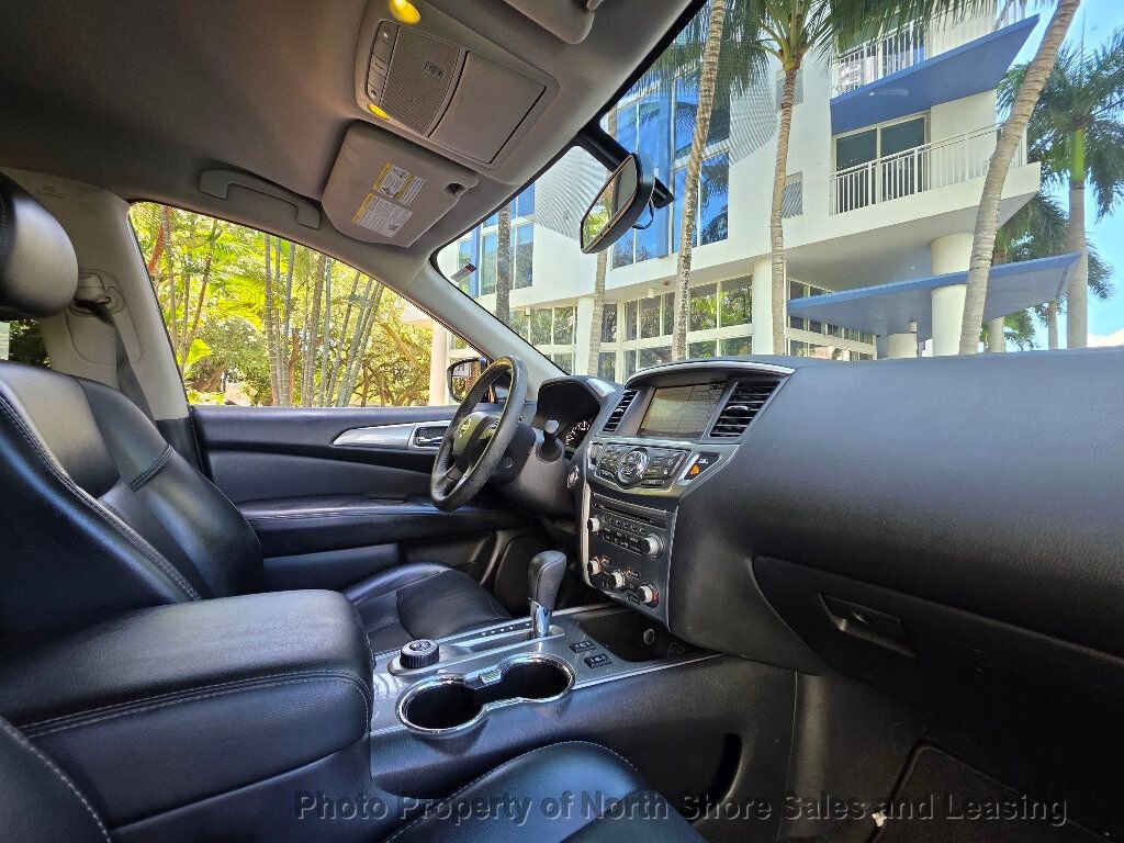 Used 2019 Nissan Pathfinder SL image 19