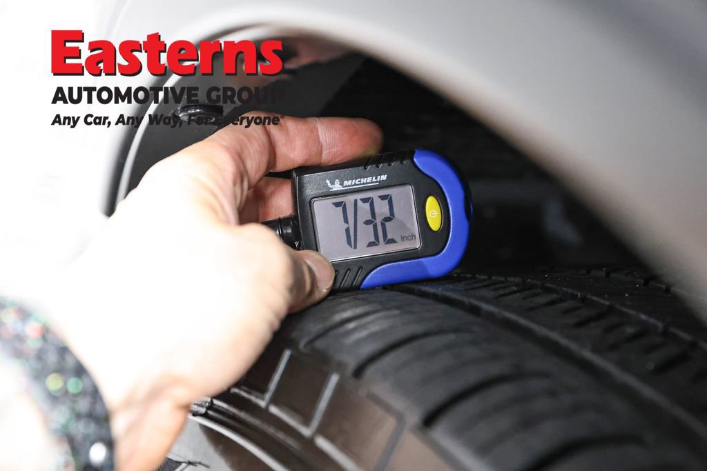 Used 2020 Nissan Pathfinder SL AWD/4WD image 33
