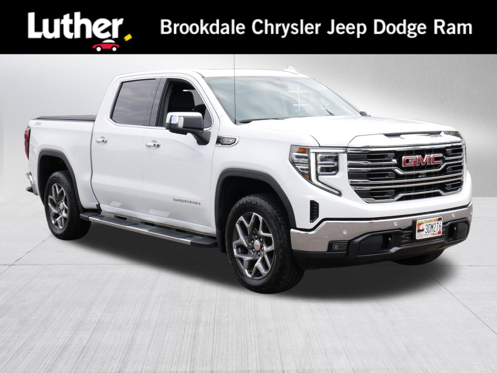 Used 2025 GMC Sierra 1500 SLT w/ SLT Premium Plus Package AWD/4WD image 1