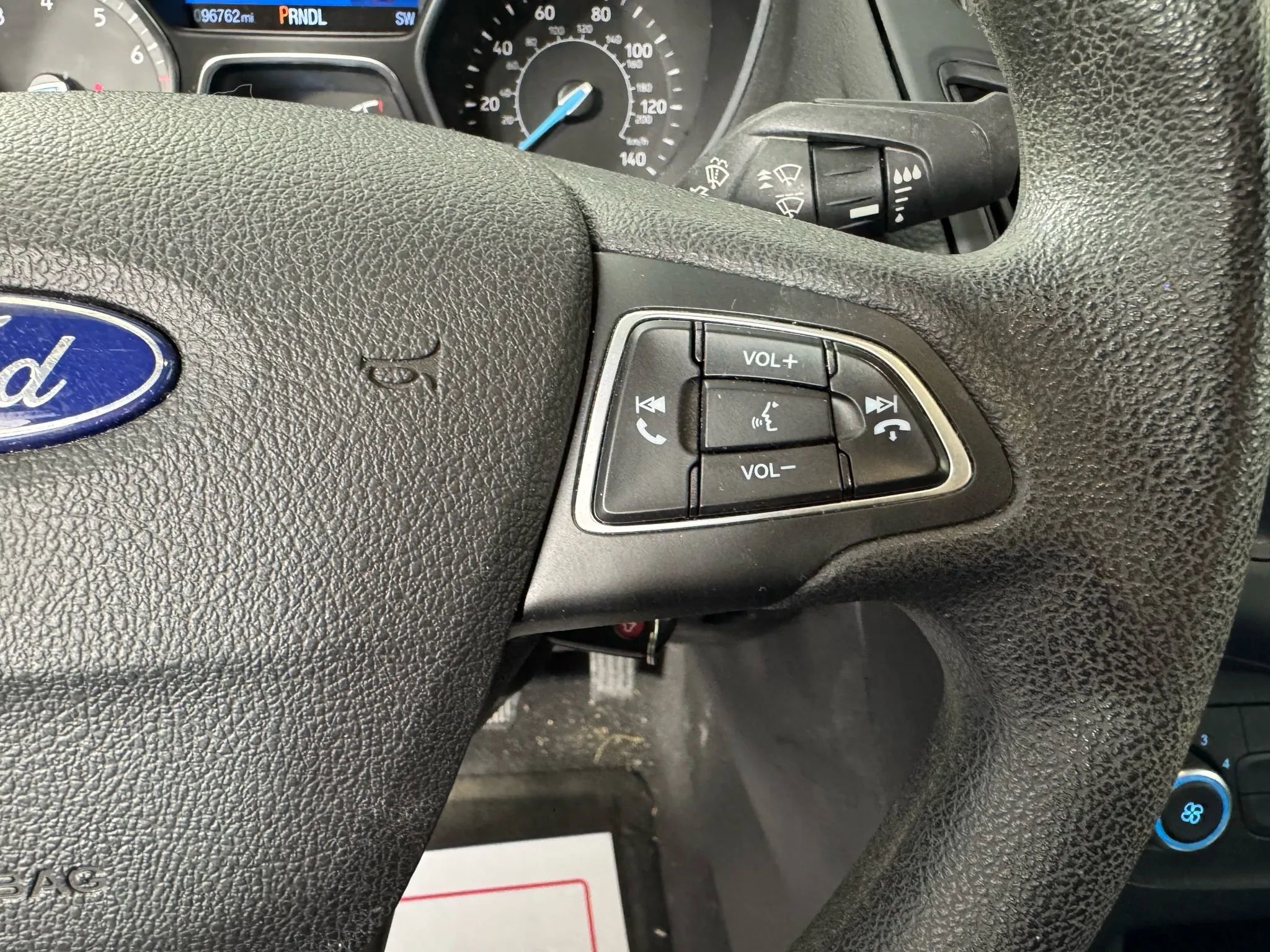 Used 2015 Ford Focus SE image 16