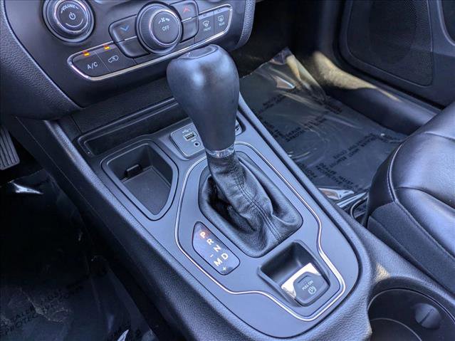 Used 2020 Jeep Cherokee Latitude Plus FWD image 12