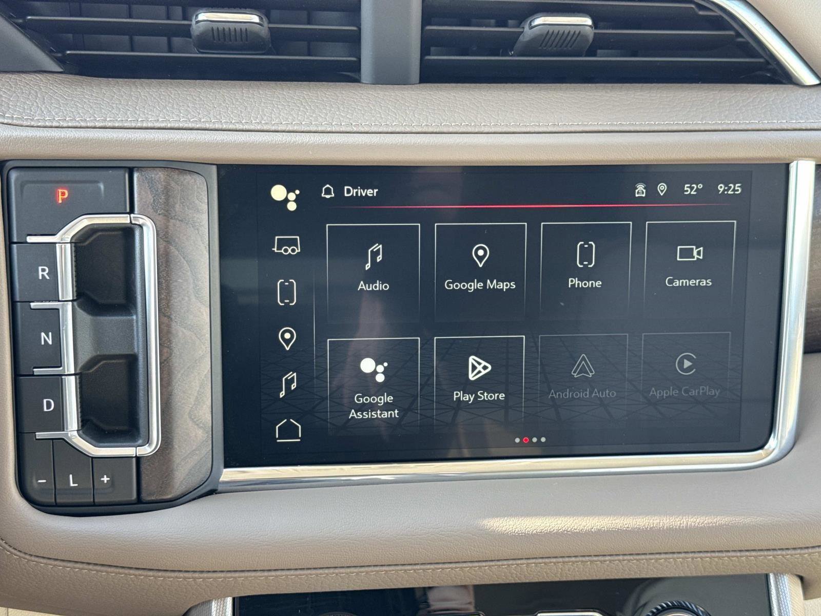 Used 2024 GMC Yukon XL Denali w/ Advanced Technology Package AWD/4WD image 3