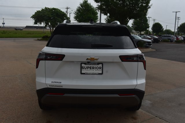 New 2026 Chevrolet Equinox LT w/ Safety and Technology Package FWD image 6