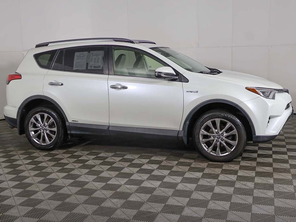 Used 2018 Toyota RAV4 Limited image 15