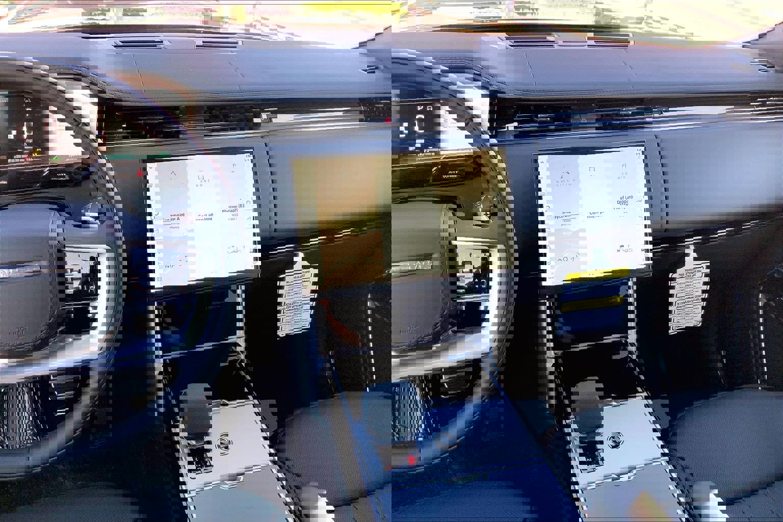 New 2026 Land Rover Range Rover SE image 8