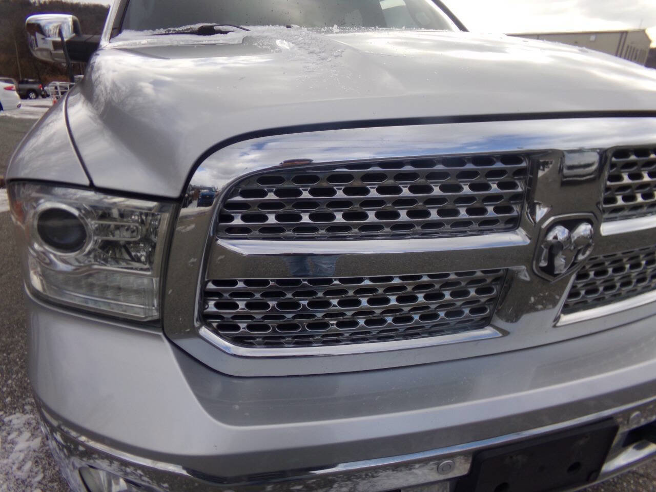 Used 2017 RAM 1500 Laramie w/ Convenience Group image 4