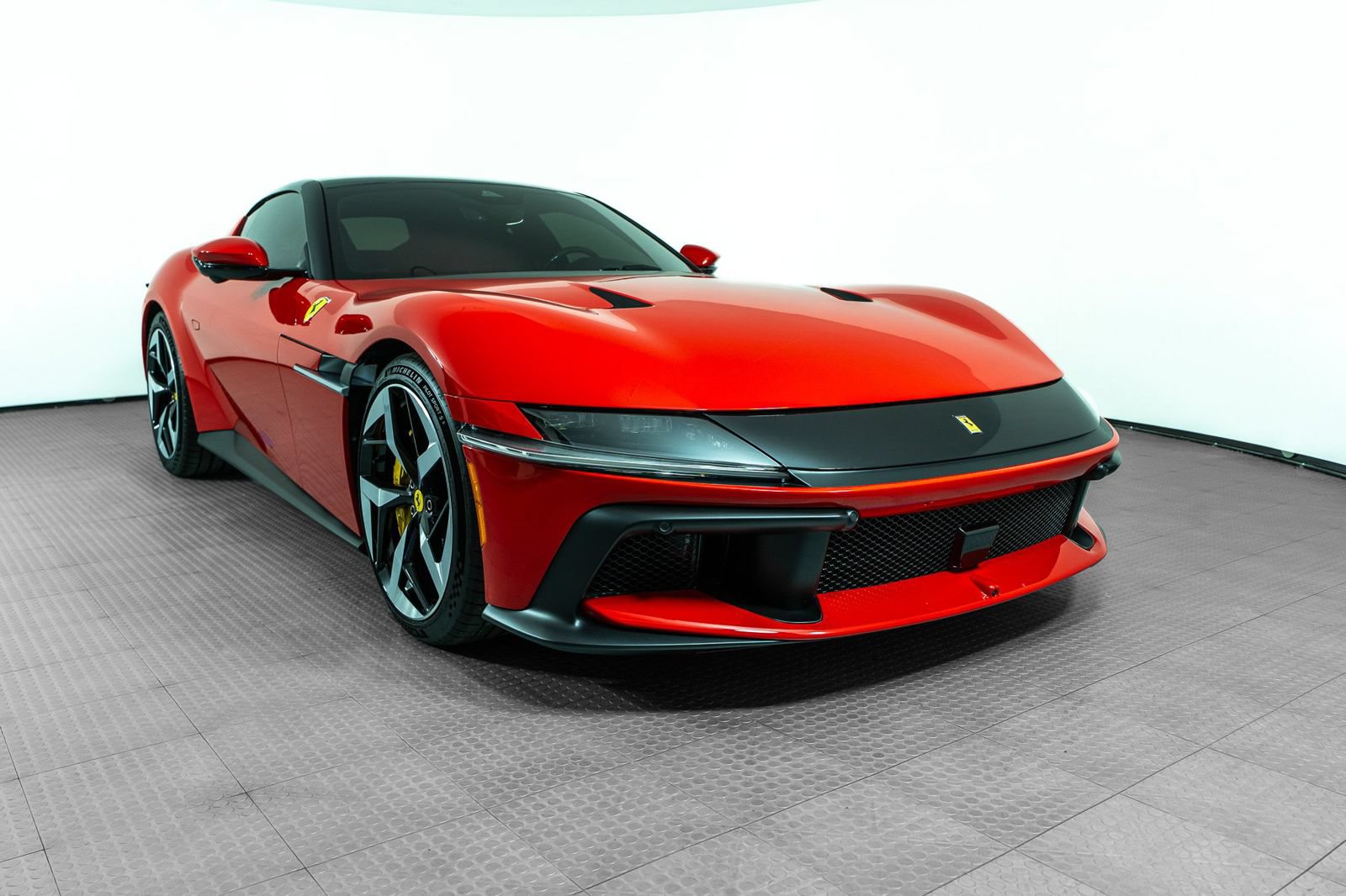 Certified 2025 Ferrari 12Cilindri RWD image 11
