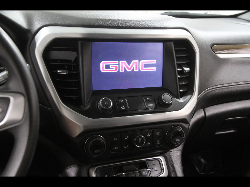 Used 2023 GMC Acadia SLE FWD image 9