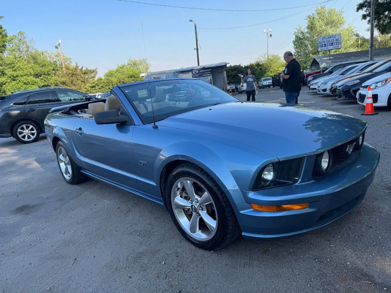 Used 2007 Ford Mustang GT Premium RWD image 2