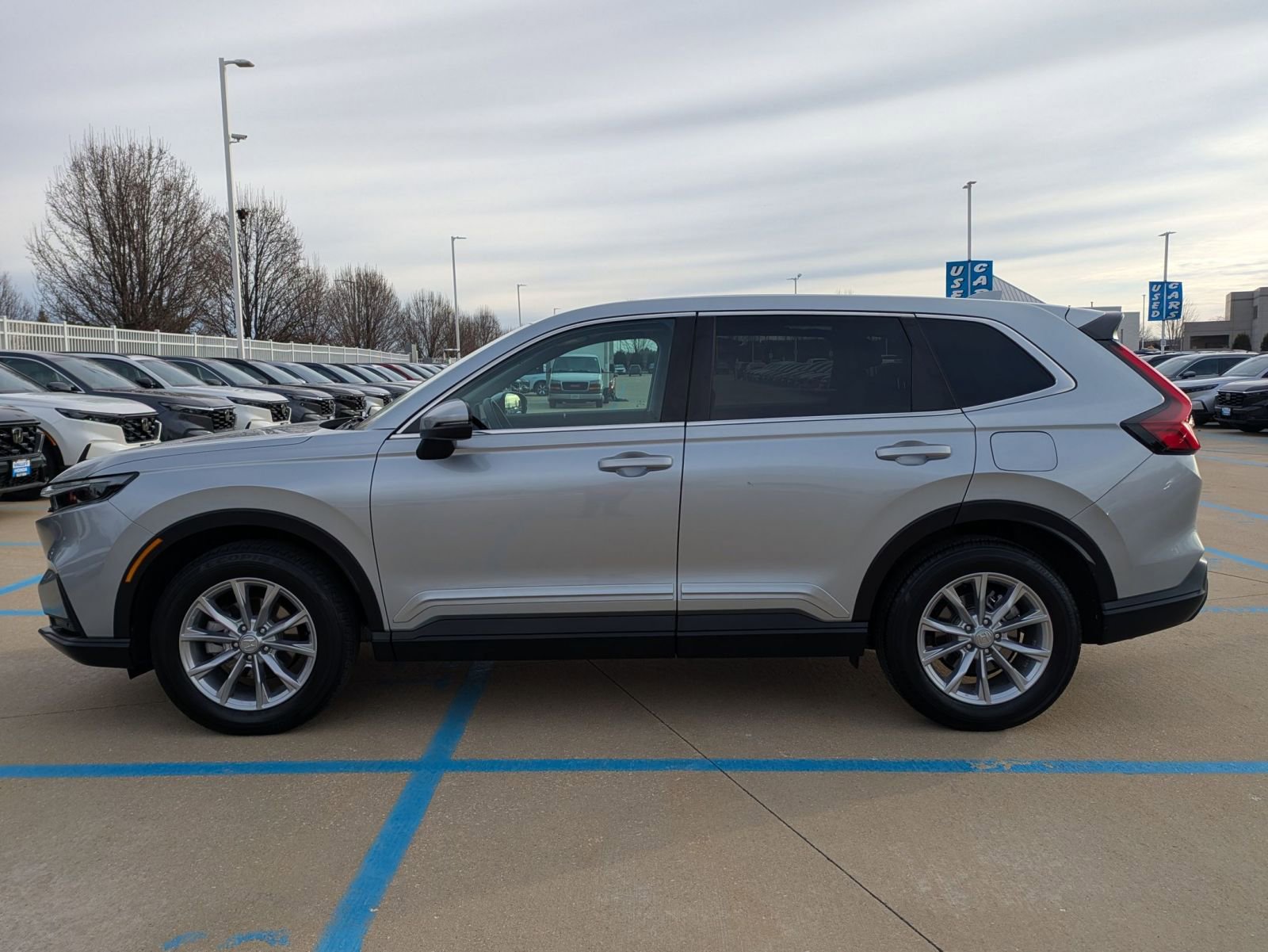 Used 2023 Honda CR-V EX-L image 10