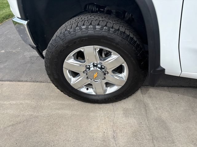 Certified 2022 Chevrolet Silverado 3500 LTZ w/ LTZ Convenience Package AWD/4WD image 28