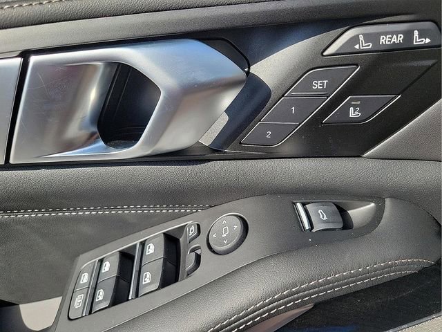 New 2026 BMW X7 M60i AWD/4WD image 22