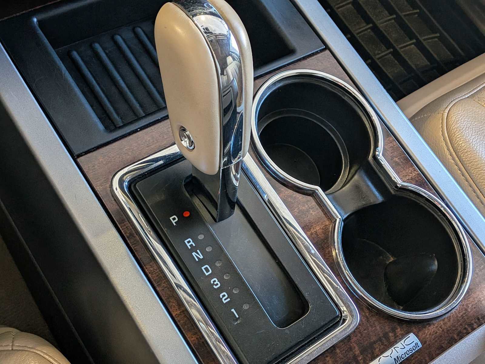 Used 2014 Ford Expedition XLT w/ Equipment Group 202A image 26