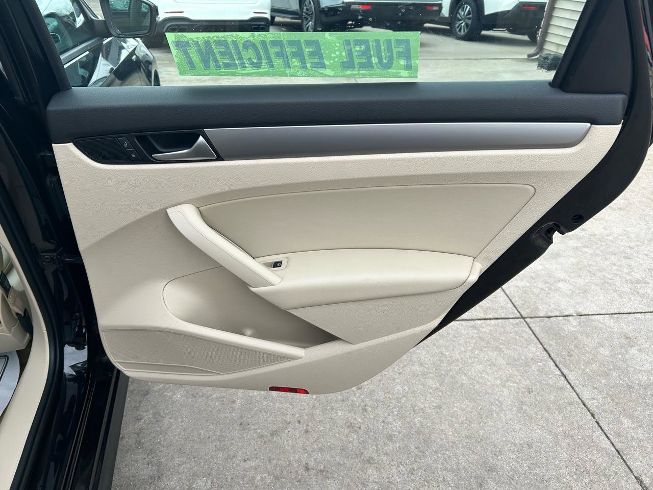 Used 2014 Volkswagen Passat 1.8T Wolfsburg Edition image 15