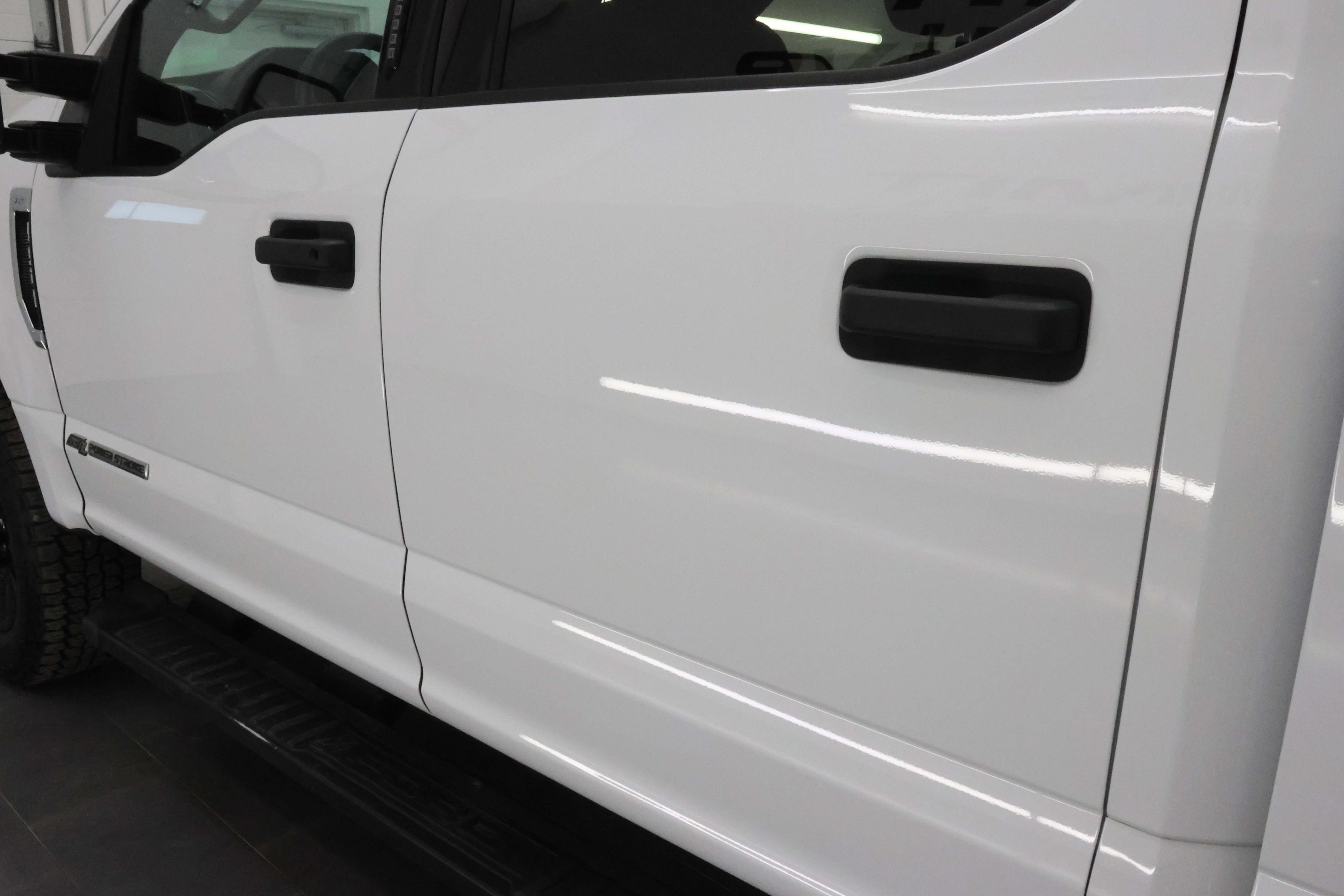 Used 2022 Ford F250 XLT w/ Black Appearance Package image 32