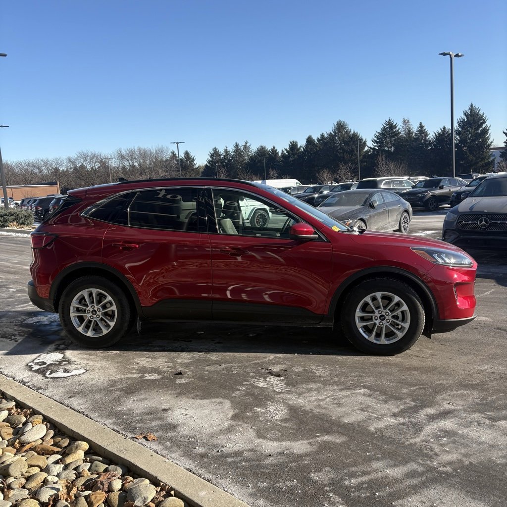Used 2020 Ford Escape SE image 10