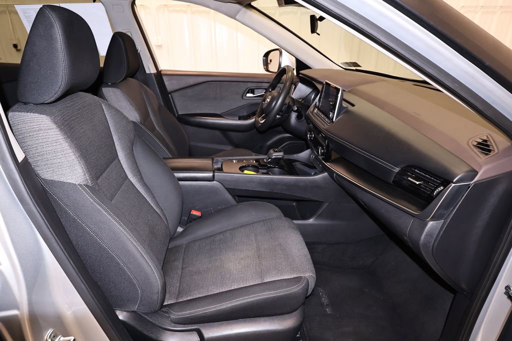 Used 2022 Nissan Rogue SV image 20