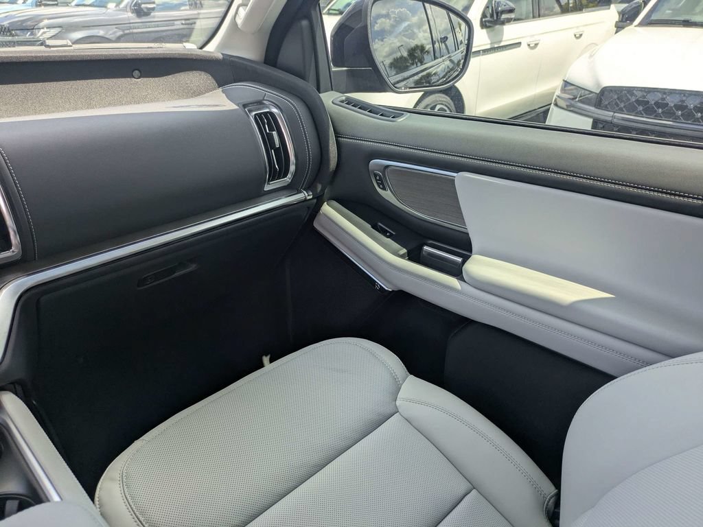 New 2027 Ford Expedition Platinum AWD/4WD image 20