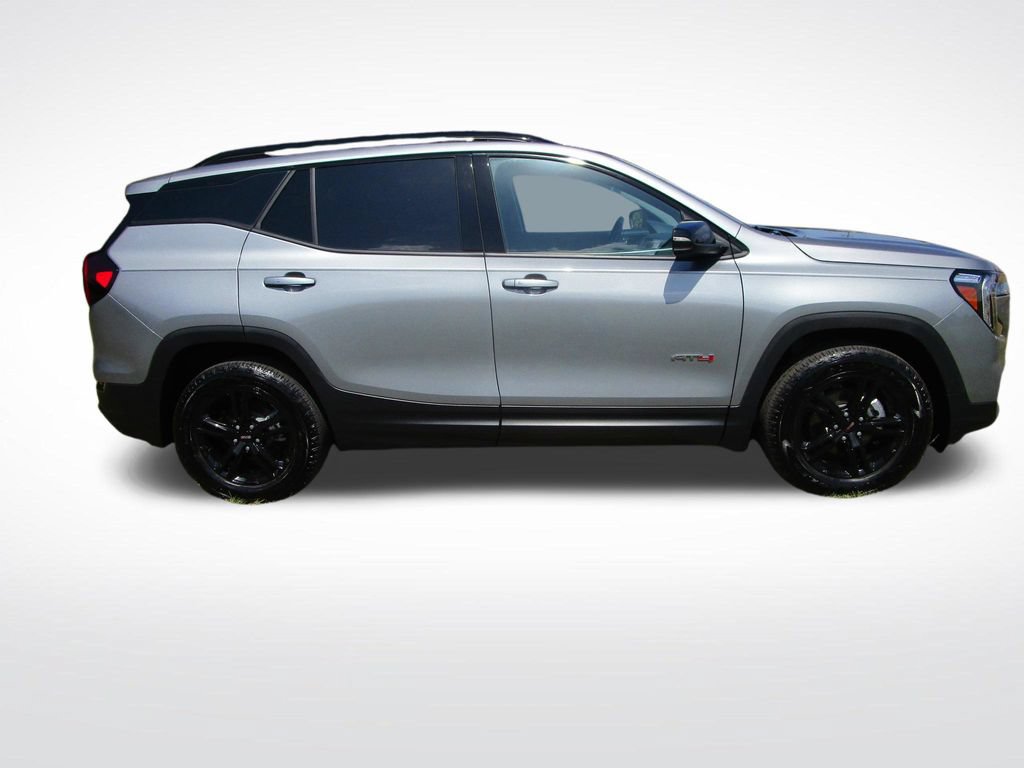 Used 2024 GMC Terrain AT4 AWD/4WD image 9