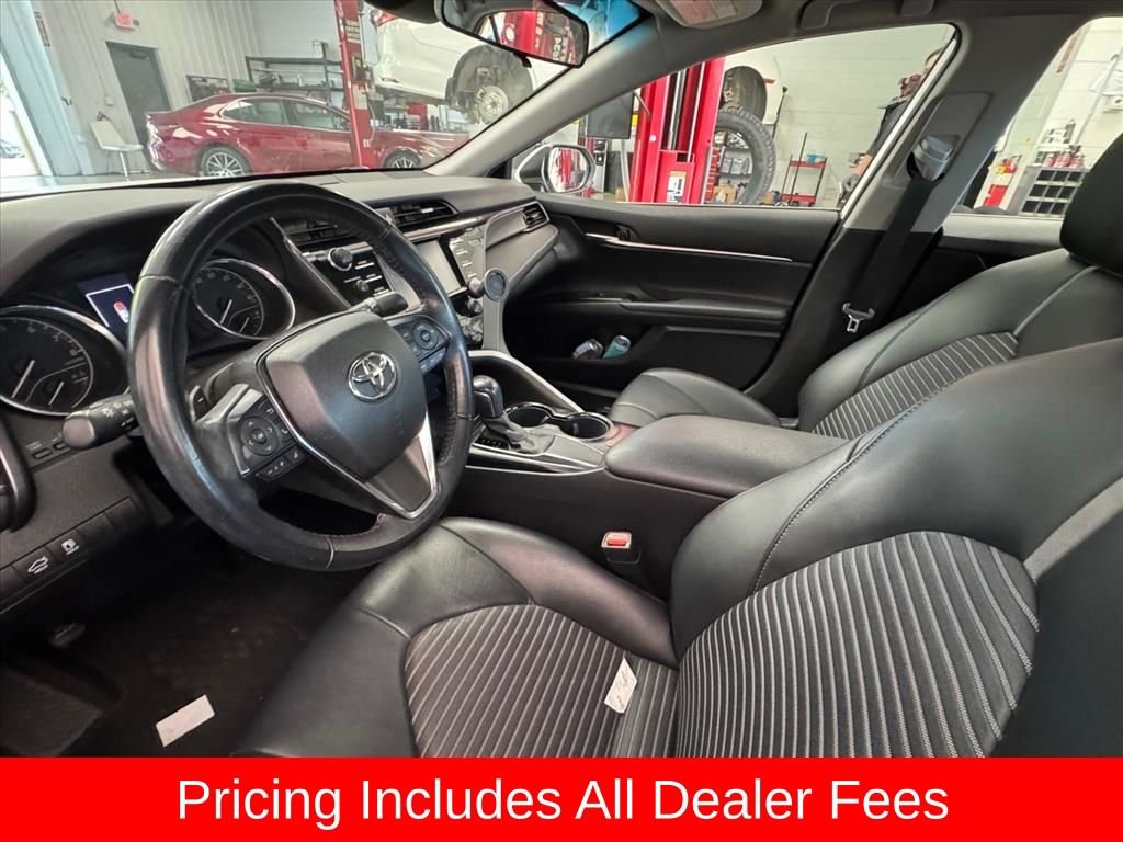 Used 2020 Toyota Camry SE FWD image 9