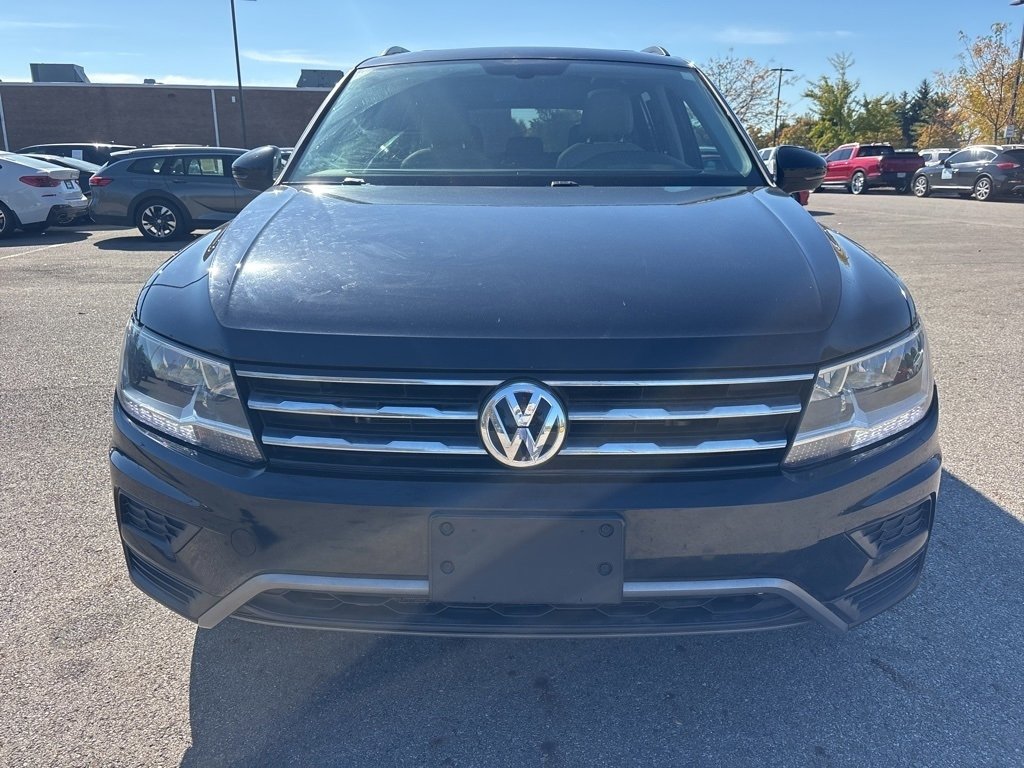 Used 2019 Volkswagen Tiguan SE w/ Panoramic Sunroof Package image 2