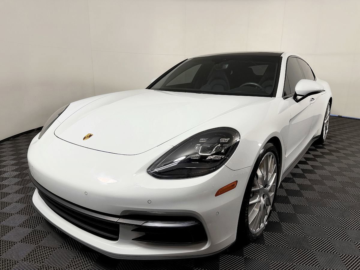 Used 2017 Porsche Panamera 4 AWD/4WD image 3
