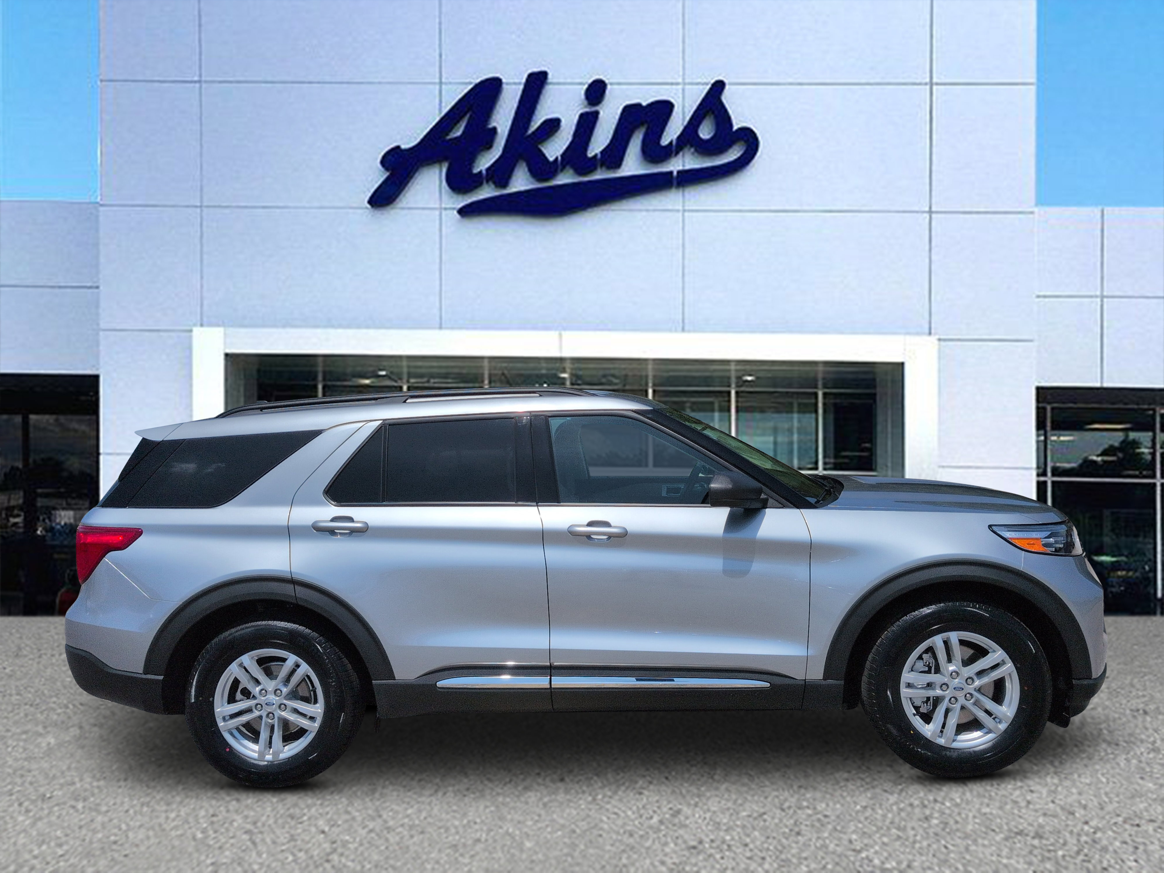 Certified 2023 Ford Explorer XLT RWD video 1
